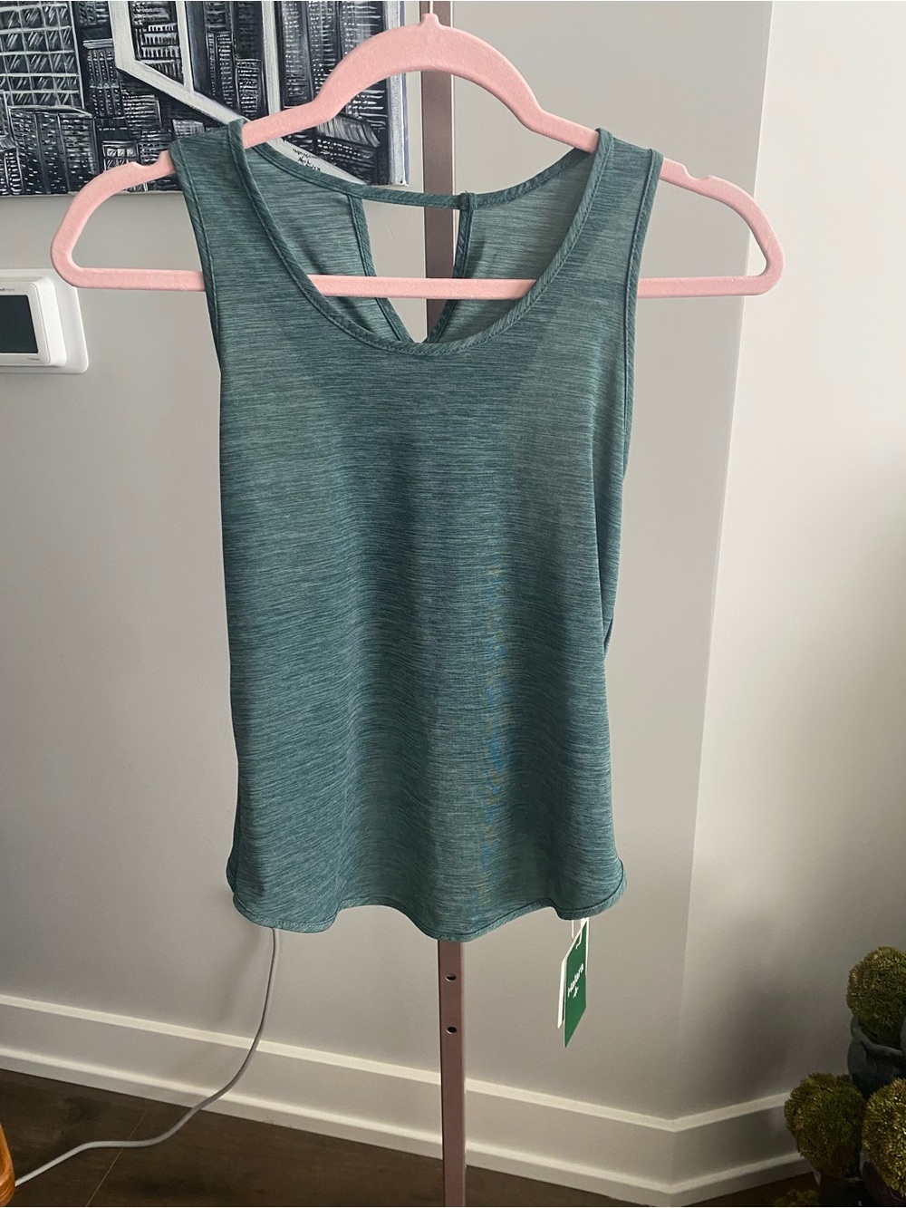 NWT HALARA Heathered Forest Green Cross Back Tank Top Small